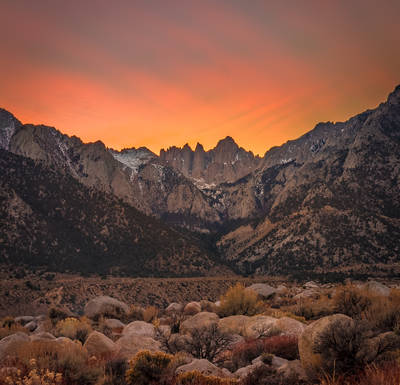 Photo of peaks in the Eastern Sierra mountains in California.
