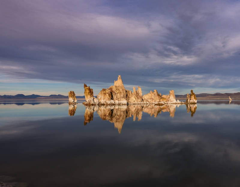 Photo of tufa in Mono Lake.