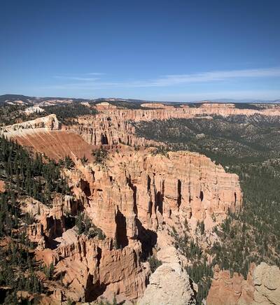 Photo of hoodoos in Bryce Canyon. Fall.