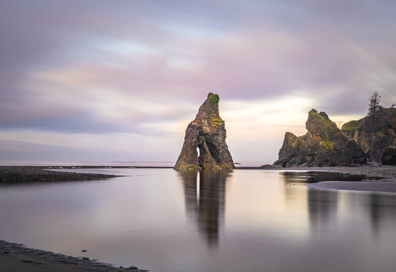 Photo of a seastack at Ruby Beach. Winter 2018.